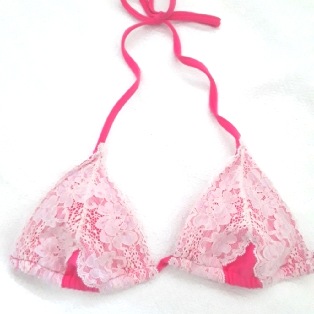 BEACH BUNNY LACE BIKINI BRA